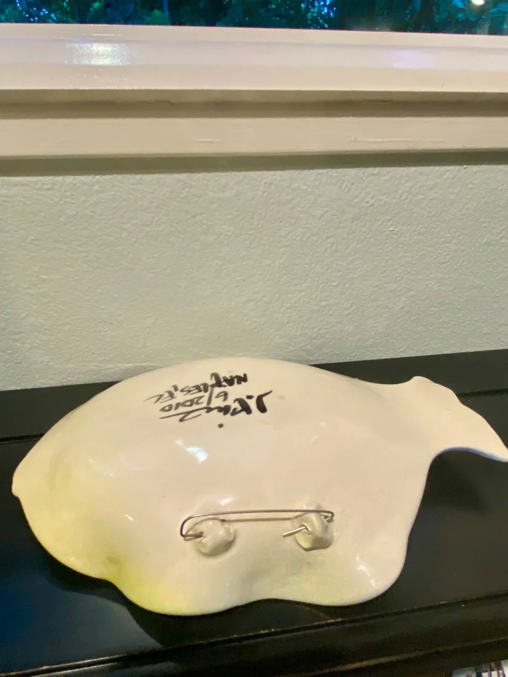 🐠 J .Rice Hand Painted Tropical Fish & hanger Signed 2010 Naples, FL Clay Place